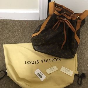 100% Authentic Louie Vuitton purse